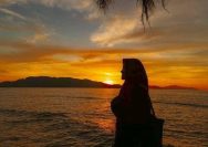 Mengapa Senja Selalu Membuat Kita Merenung? | Sumber gambar Tribunnews.com