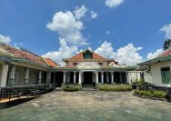 Telusuri sejarah Mataram Islam di Kotagede, kota tua Yogyakarta yang menyimpan jejak budaya, makam raja, dan kerajinan perak legendaris.