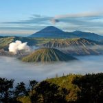 Kawasan wisata Gunung Bromo dan Suku Tengger di Jawa Timur menjadi salah satu tujuan wisata andalan dalam Visit Indonesia Wonderful 2018 yang ditetapkan Kementerian Pariwisata Republik Indonesia